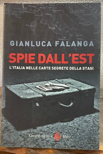 Spie dall est - l'italia, nelle
